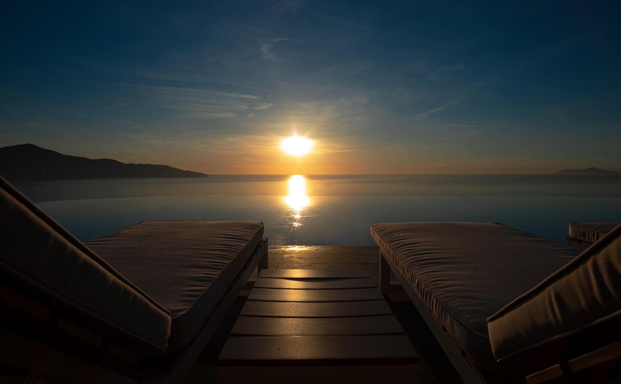 M Hotel Danang Exterior foto Sunset at the Dead Sea