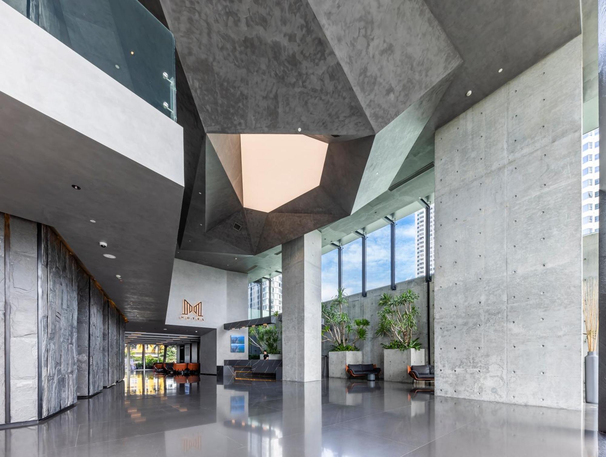 M Hotel Danang Exterior foto Interior of the building
